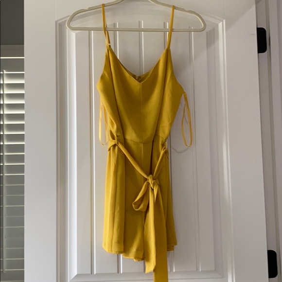 Romper - Picture 1 of 3